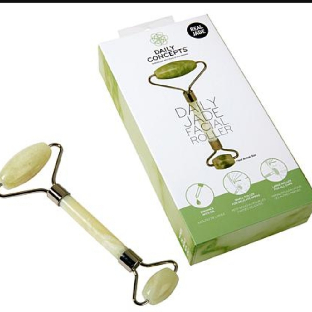 New Daily Concepts Daily Jade Facial Roller 